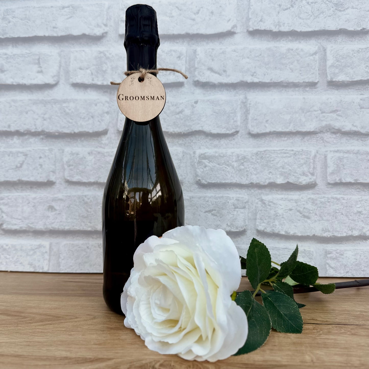 Wooden Wedding Gift Tags - Bridal Party Favour Tags with Twine